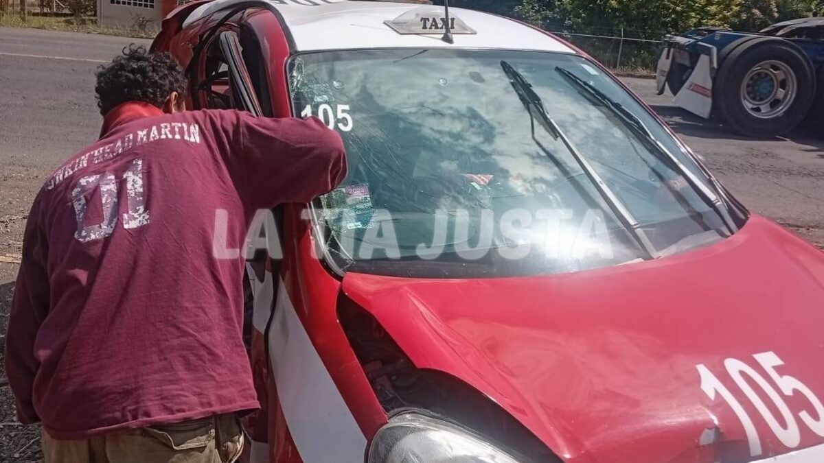 ACCIDENTE PARALIZA CARRETERA CUITLÁHUAC – YANGA EN PALMILLAS