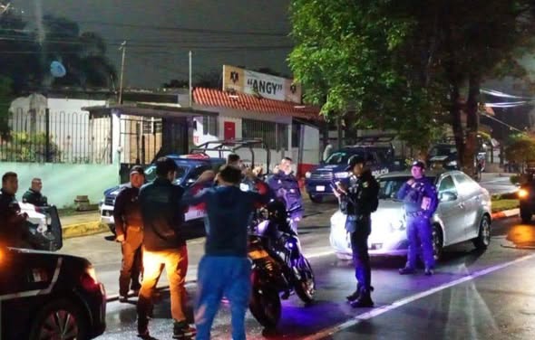 EN TIEMPO RECORD, POLICIÍA DE IXTACZOQUITLÁN RECUPERA MOTOCICLETA ROBADA