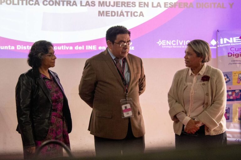 Ayuntamiento impulsa la concientización sobre el uso responsable de medios digitales con la plática “Soy Digital”