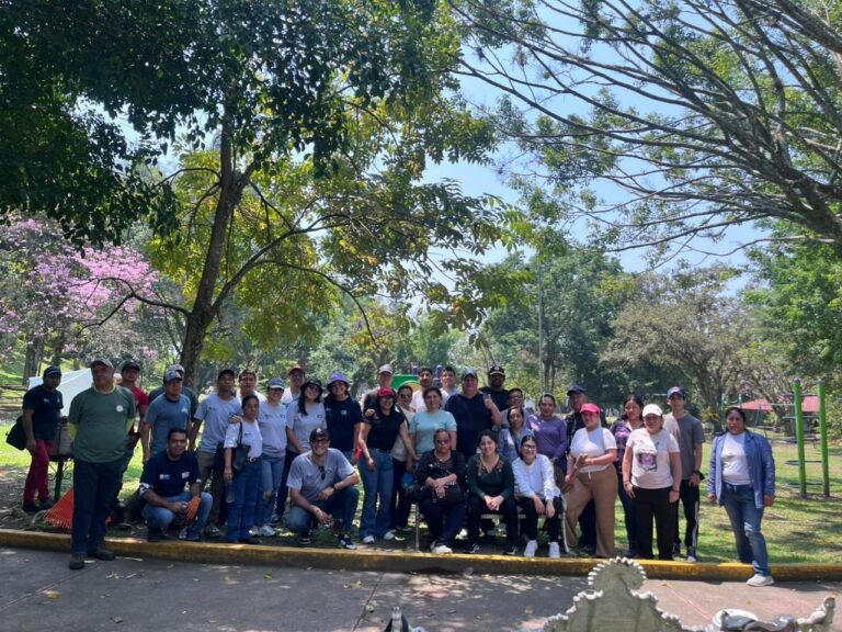 Realizan jornada de limpieza y mantenimiento en la Alameda Murillo Vidal