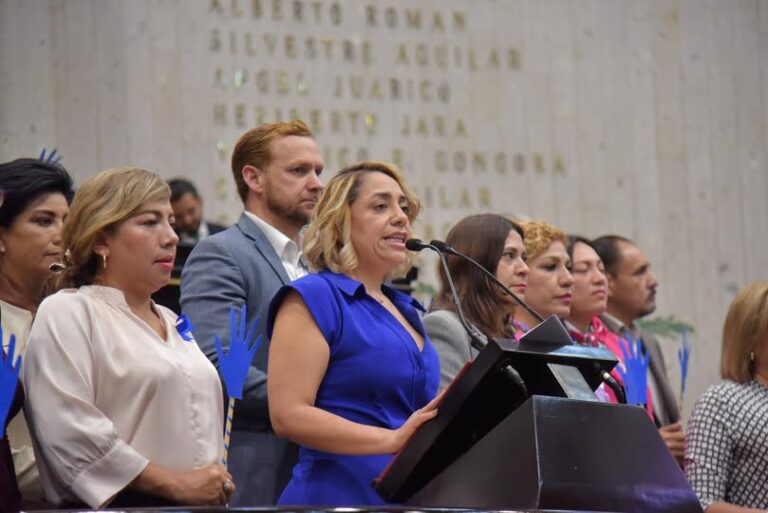 Diputada Ingrid Calderón Alza la voz en Veracruz