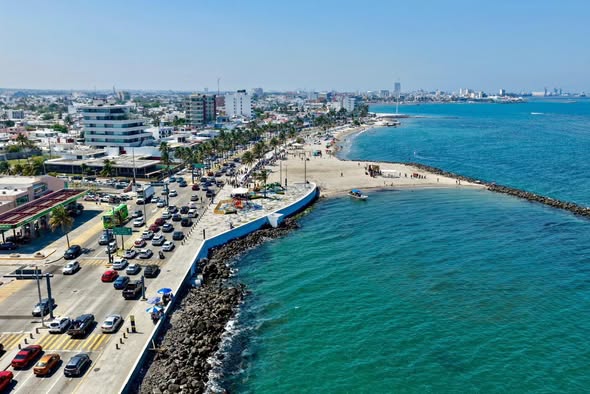 Ciudad de Veracruz recibe a visitantes con zonas turísticas limpias y ordenadas