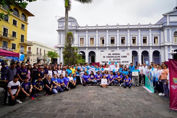 Realizan feria por el Día Mundial de Concienciación sobre el Autismo
