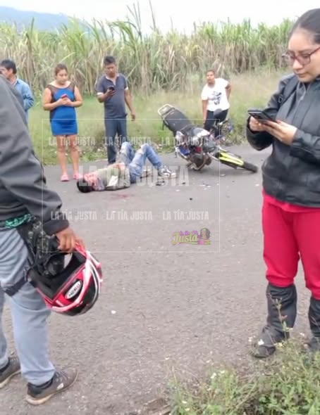 CHOQUE FRONTAL ENTRE MOTOCICLISTAS DEJA DOS LESIONADOS