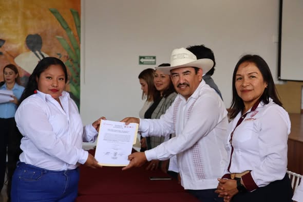 ENTREGAN CONSTANCIAS A AGENTES Y SUBAGENTES MUNICIPALES ELECTOS