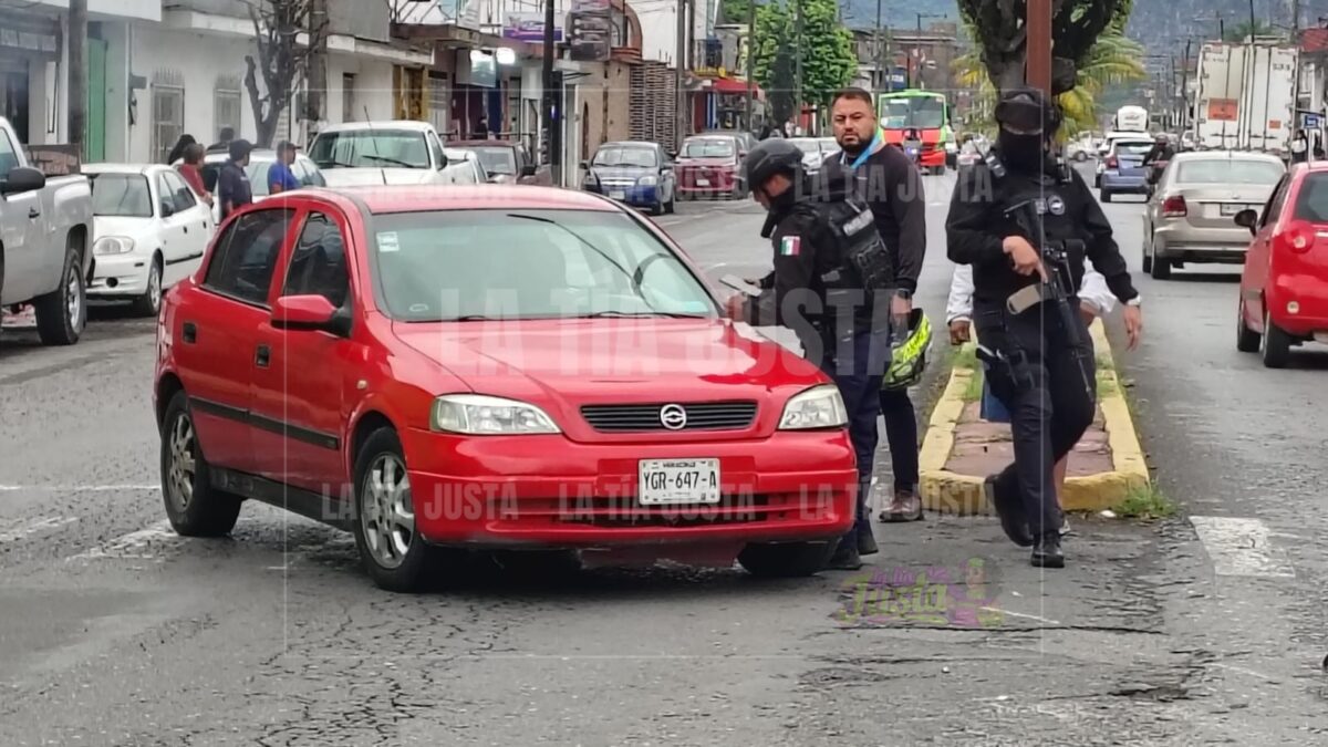 Accidente deja dos lesionados; uno de ellos un menor de edad