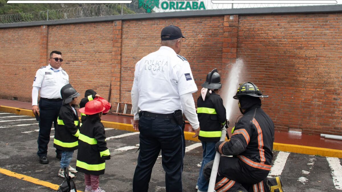 Orizaba dignifica labor de la policía con enfoque familiar