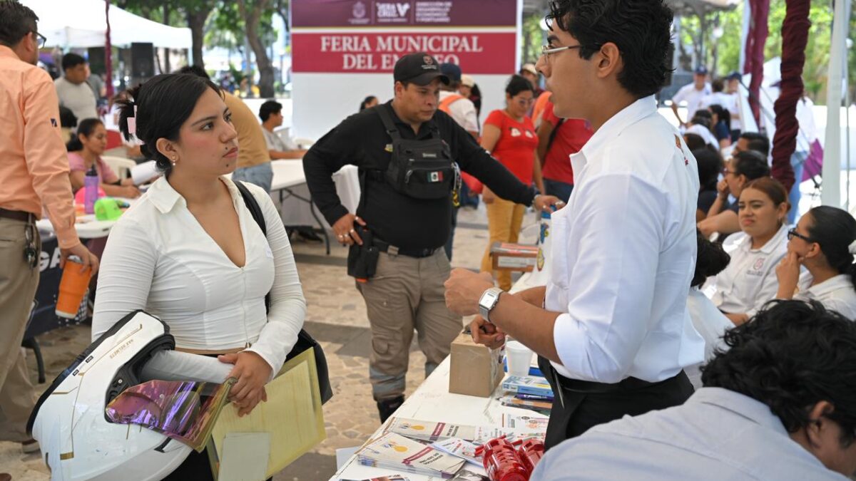 Impulsa Ayuntamiento de Veracruz el desarrollo económico con la Feria Municipal del Empleo
