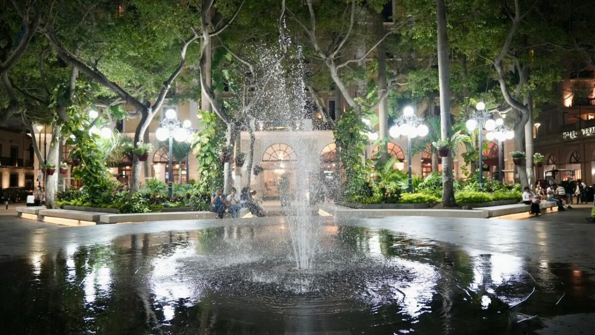 Rescata alcaldesa de Veracruz fuentes emblemáticas del Centro Histórico