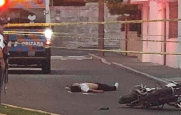 MUER3 MESERO EN APARATOSO ACCIDENTE