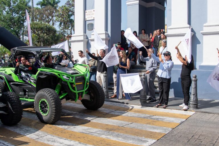Manuel Alonso Cerezo, presidente municipal, da banderazo de salida de la Ruta Altas Montañas (RAM) 2026