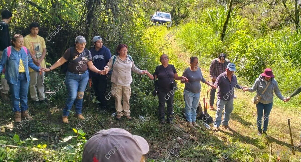 Tres semanas contra el olvido: familias desafían lodo, miedo y agotamiento en la búsqueda de sus desaparecidos