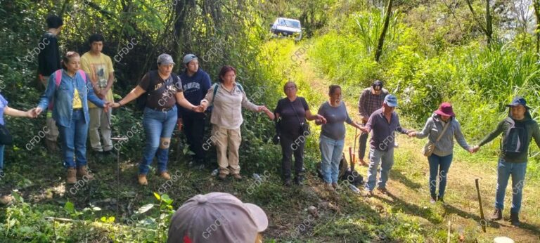 Tres semanas contra el olvido: familias desafían lodo, miedo y agotamiento en la búsqueda de sus desaparecidos
