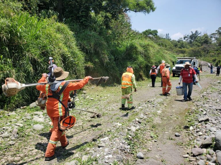 Orizaba refuerza saneamiento del Río Blanco y retira 35 toneladas de residuos contaminantes