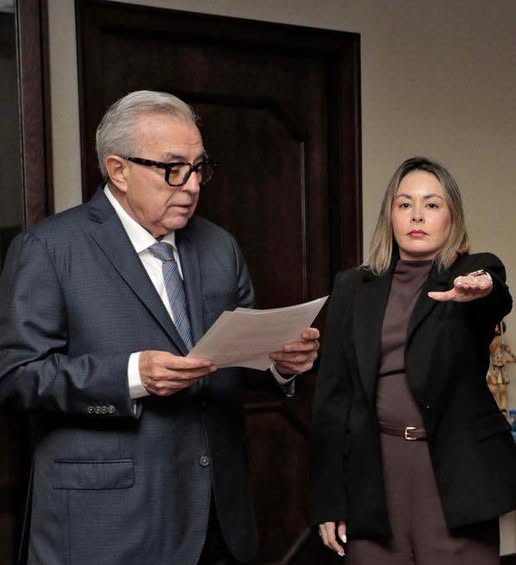El Congreso de Sinaloa aprueba la designación de Yeraldine Bonilla Valverde como gobernadora interina del estado tras licencia de Rubén Rocha Moya.