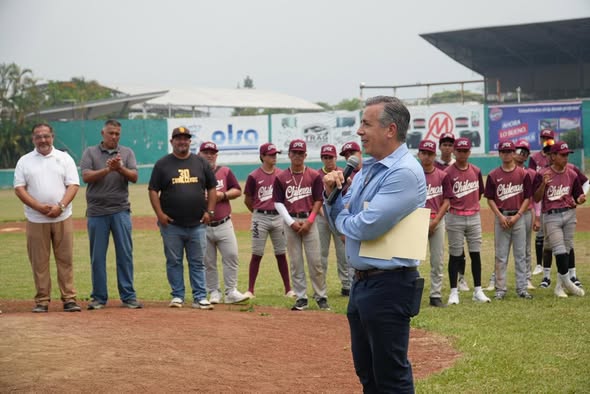 Alcalde apertura el Regional de Ligas Pequeñas categoría 15-16 años