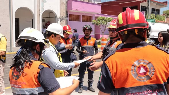 IXTACZOQUITLÁN FORTALECE CULTURA DE PREVENCIÓN CON SIMULACRO NACIONAL.
