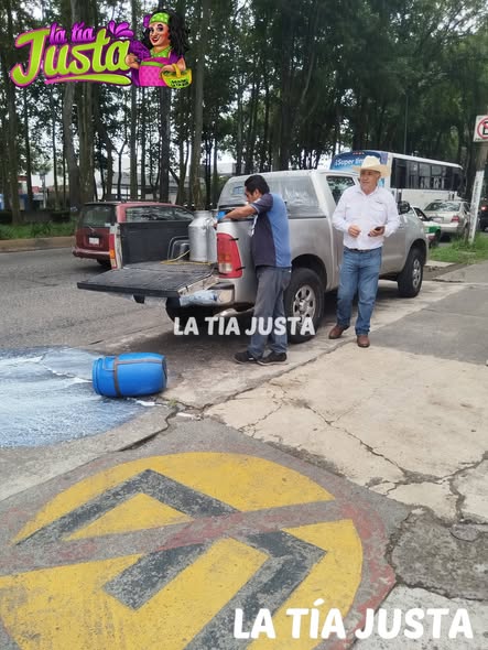 PRODUCTORES DE XICO, NAOLINCO Y ACAJETE TIRAN LECHE POR CRISIS LECHERA