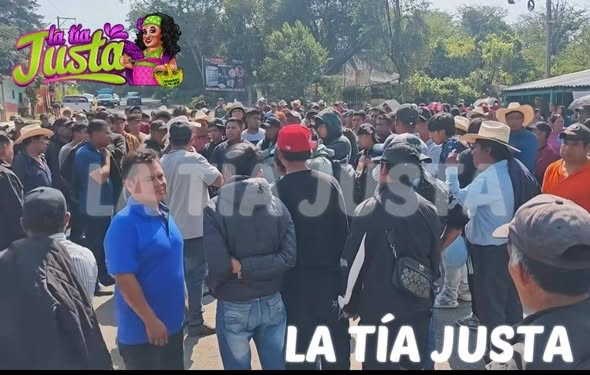 TRAS 24 HORAS DE CAOS, LIBERAN BLOQUEO DE ZACATLA EN COSCOMATEPEC