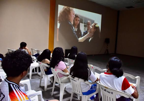SMDIF imparte taller piscoeducativo para adolescentes para prevenir bullying