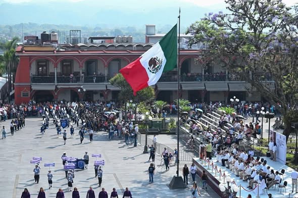 Ayuntamiento conmemora La Batalla de Córdoba de 1821 con desfile de 13 mil estudiantes; reportan saldo blanco