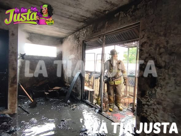 INCENDIO CONSUME DEPARTAMENTO EN LA COLONIA MODELO DE RÍO BANCO; NO HAY LESIONADOS