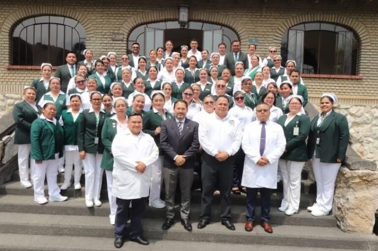 RECONOCE IMSS VERACRUZ SUR LABOR DE 64 ENFERMERAS Y ENFERMEROS EN CEREMONIA INSTITUCIONAL