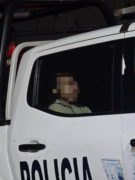 DETIENEN A JÓVENES DEL COBAEV POR PRESUNTAMENTE CONSUMIR SUSTANCIAS PROHIBIDAS EN BALNEARIO DE NOGALES