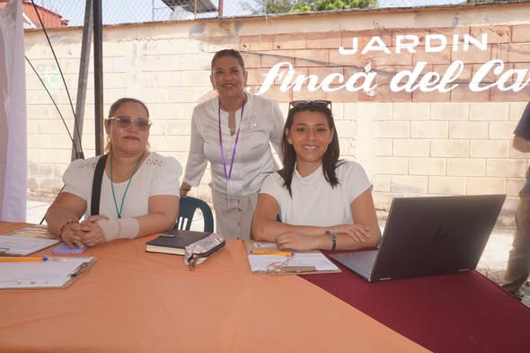 Arrancan las Jornadas de Servicios para las Mujeres Cordobesas; visitan La Luz Palotal