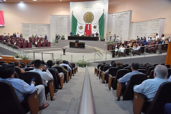 *Escuela Normal Veracruzana será “Centenaria”, aprueba Congreso*