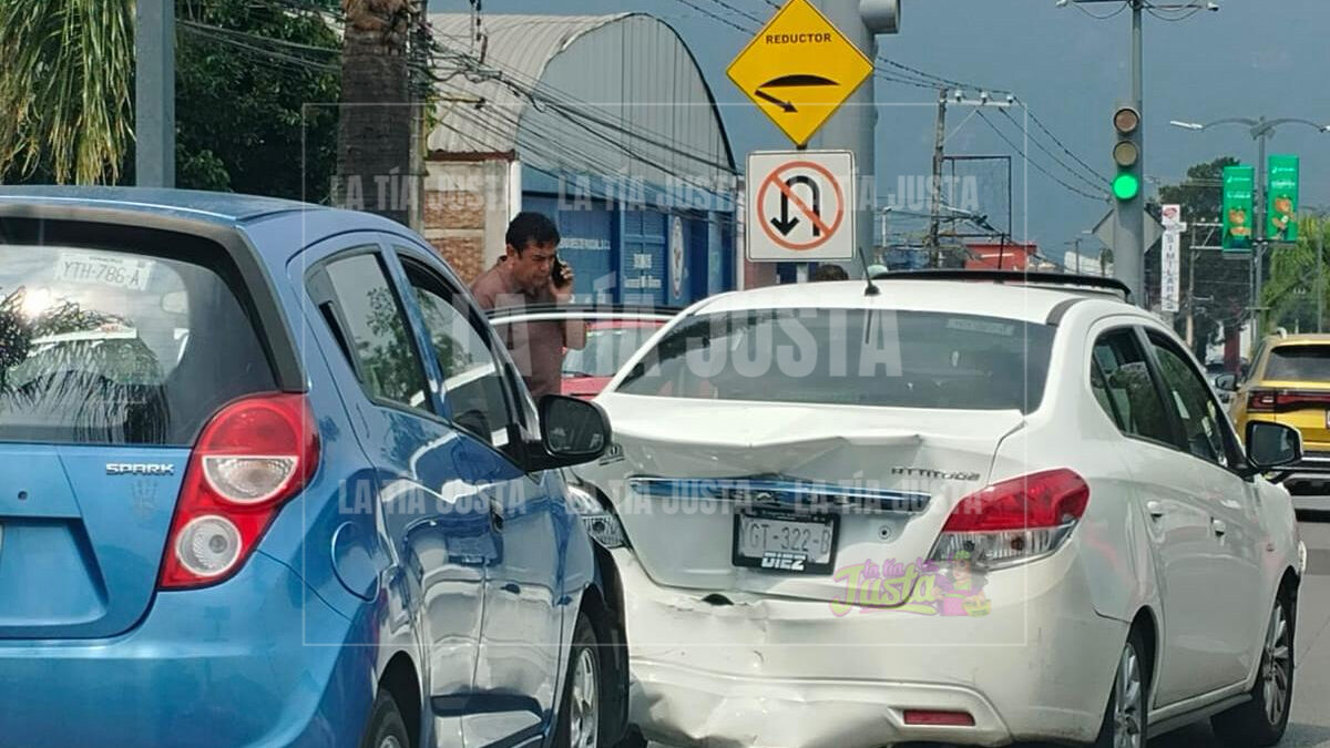 Accidente múltiple en Camino Nacional