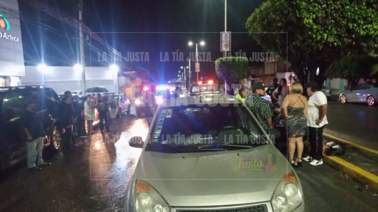 MOTOCICLISTA SE ESTAMPA CONTRA AUTOMÓVIL