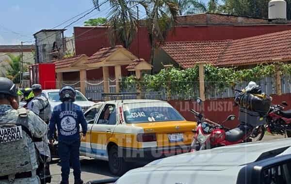SE DAN EN SU MAUSER TAXISTA Y MOTOCICLISTA