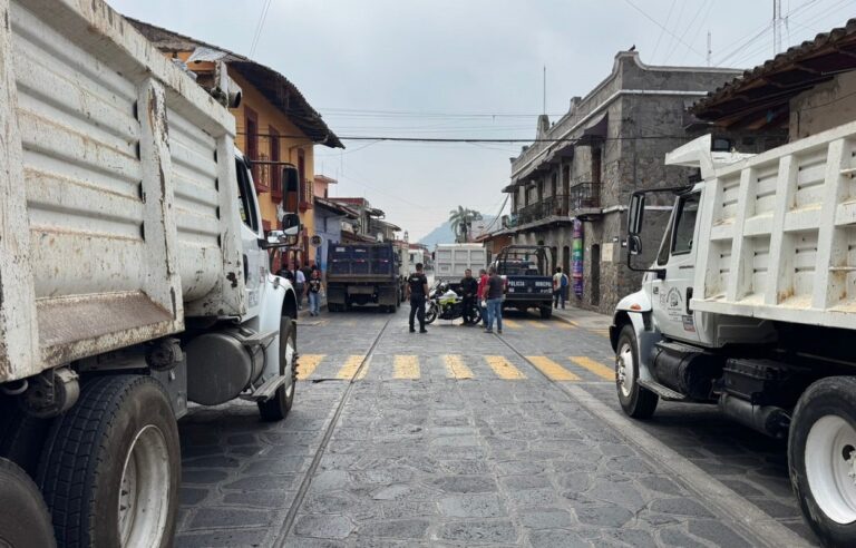 Con bloqueos viales, transportistas de la CATEM intentan presionar al ayuntamiento morenista