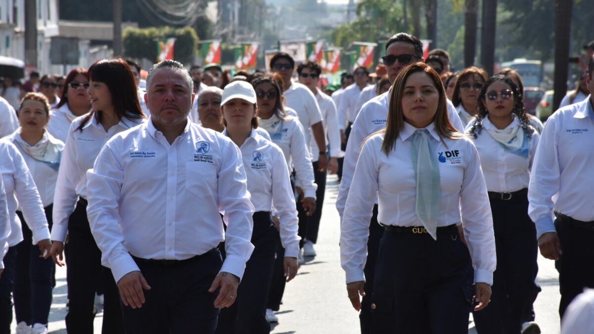 Ayuntamiento de Río Blanco conmemora con éxito el desfile del 5 de Mayo