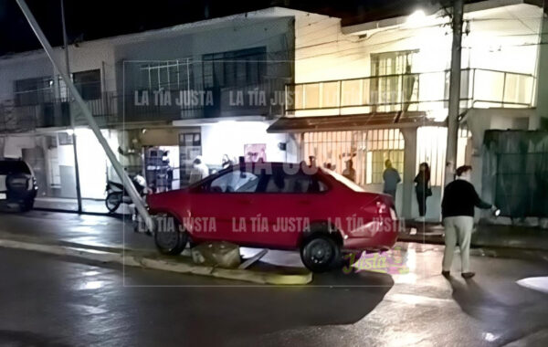 Accidente automovilístico causa cierre de vialidad en Ciudad Mendoza