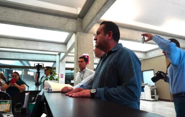 Alcalde de Ixhuatlán defiende su inocencia ante el Congreso
