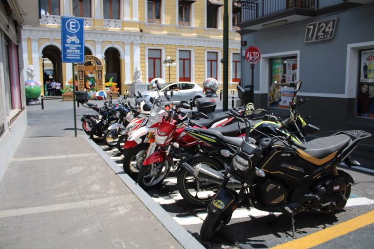 Ayuntamiento de Orizaba recuerda a motociclistas sobre espacios de estacionamiento