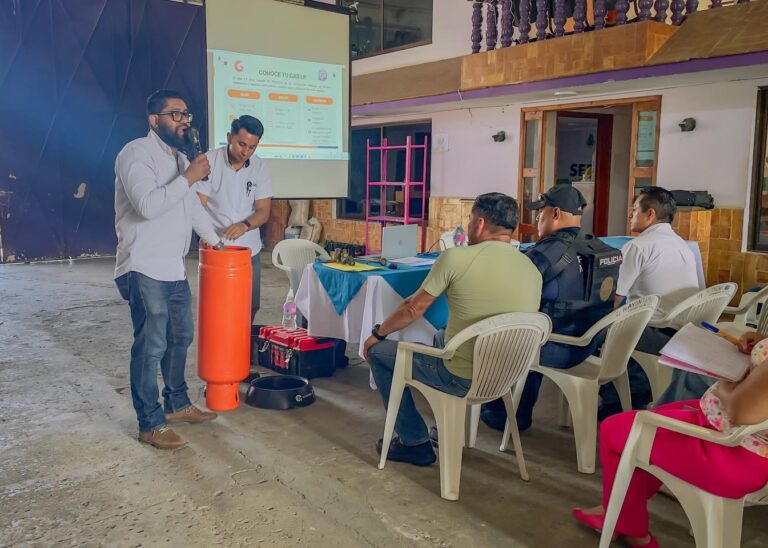 Capacitan en manejo seguro de gas en Ixhuatlán del Café