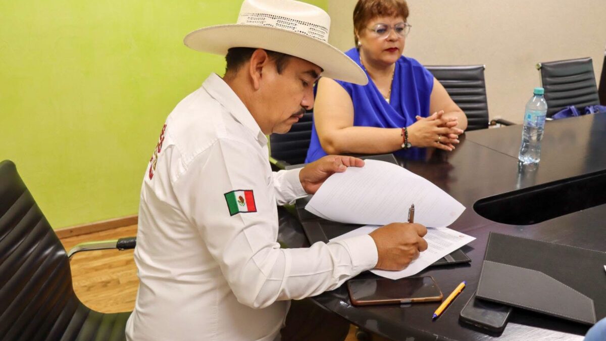 Convenio entre Ayuntamiento de Ixtaczoquitlán y CECATI 170