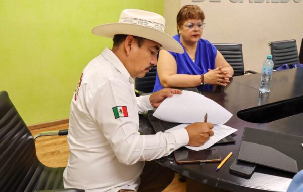 Convenio entre Ayuntamiento de Ixtaczoquitlán y CECATI 170