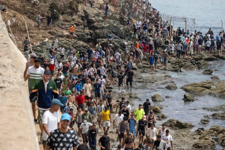 Crisis migratoria en Ceuta reaviva debate sobre Schengen