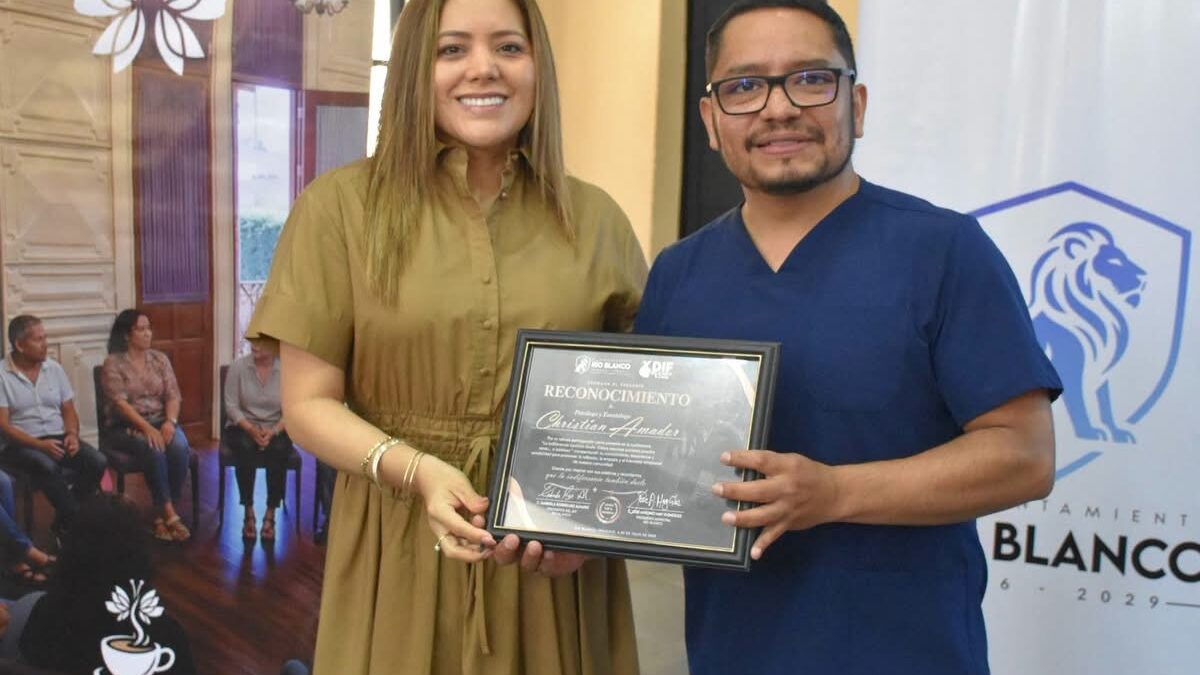 DIF Río Blanco impulsa la empatía con conferencia sobre salud emocional
