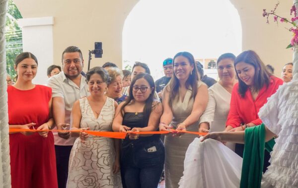 Inauguran exposición histórica en Fortín por Minerva Salas