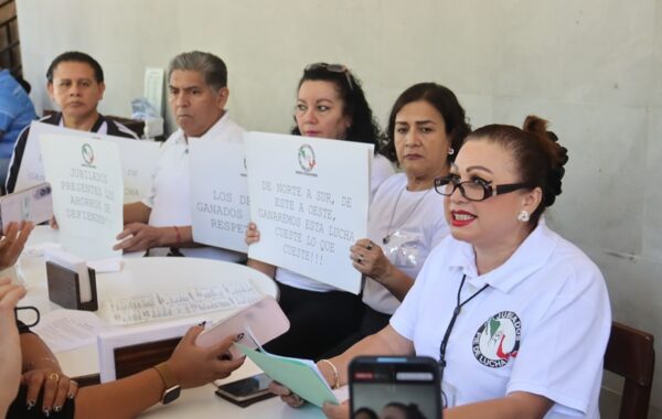 Jubilados del IMSS planean plantón ante la Suprema Corte