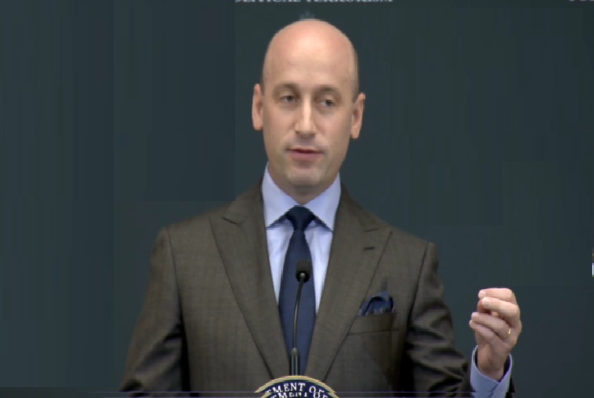 Miller denuncia control de cárteles sobre política mexicana