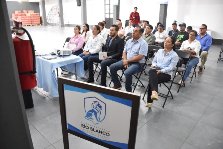 Río Blanco se capacita en participación ciudadana con ORFIS