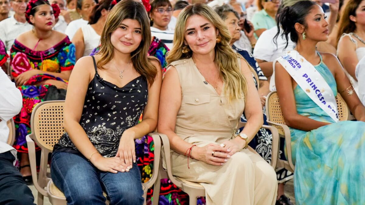 Romina Pardiño es la Florecita del Mar 2026 en Boca del Río