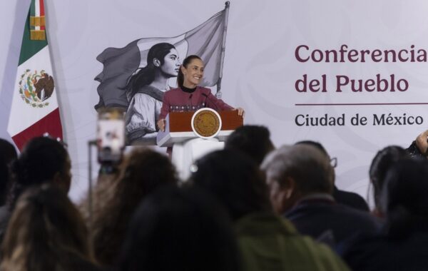 Sheinbaum defiende lineamientos de audiencias ante críticas