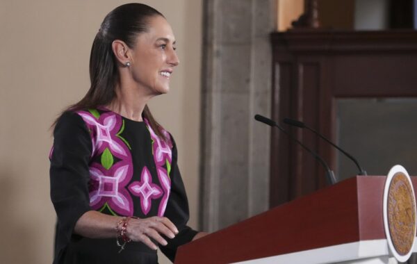 Sheinbaum defiende lineamientos de audiencias ante críticas